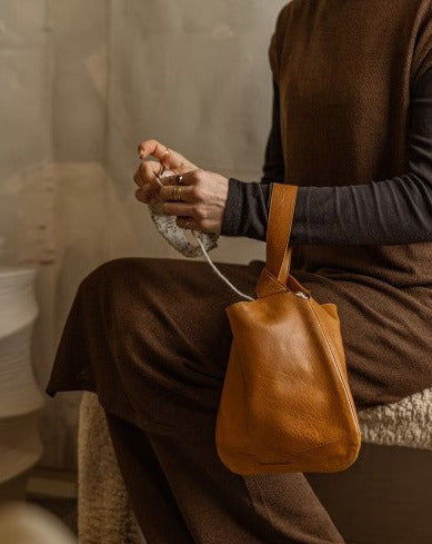 Muud - Dzana Wristlet Project Bag - Yarn Loop