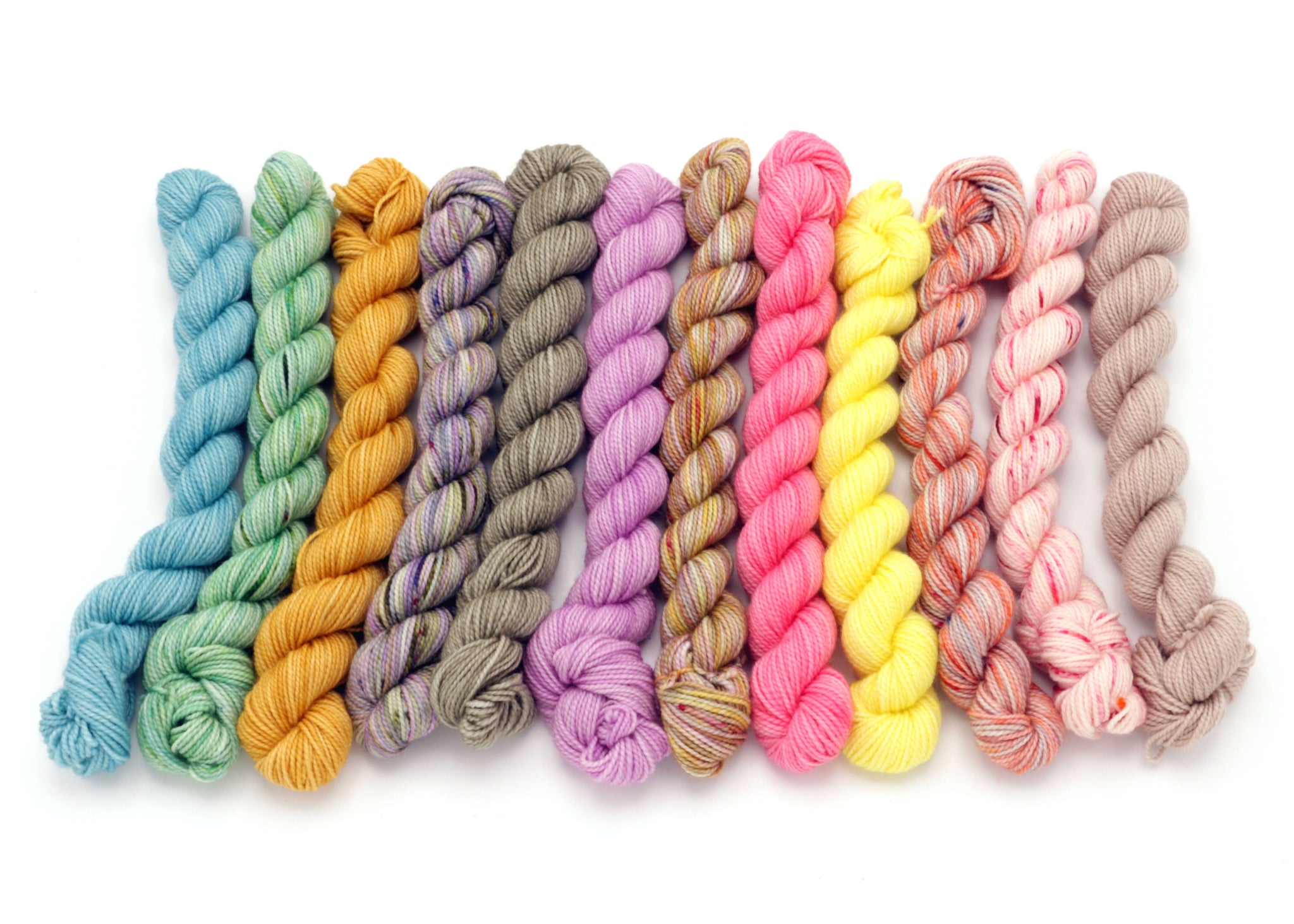 Your source for the best handpicked yarn and pattern kits - Yarn Loop