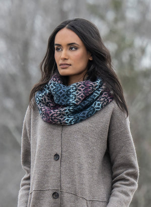 North Star Cowl by Tess Melnick