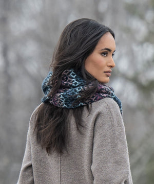 North Star Cowl by Tess Melnick