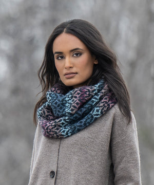 North Star Cowl by Tess Melnick