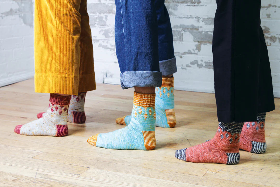 Moon and Turtle: Knitting Patterns with Variations by Kiyomi & Sachiko Burgin