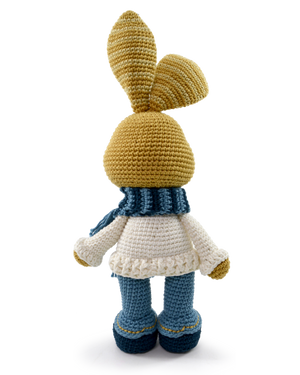 Charlie the Bunny by Circulo