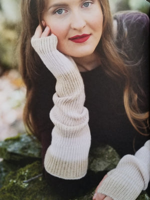 Outlander Knitting: The Official Book of 20 Knits edited by Kate Atherley