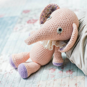 Cuddly Amigurumi Toys: 15 New Crochet Projects by Mari-Liis Lille