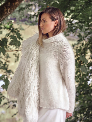 Adore: 21 Designs by Kim Hargreaves