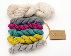 Friends & Family Cowl - LYS 2025 by Nancy La Tendresse