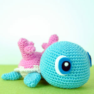 Pocket Amigurumi: 20 Mini Monsters to Crochet & Collect by Sabrina Somers