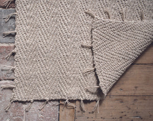 Indoors: 10 Practical Projects by Erika Knight