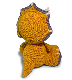 Baby Triceratops by Claudia Stolf