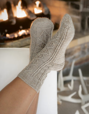 Outlander Knitting: The Official Book of 20 Knits edited by Kate Atherley