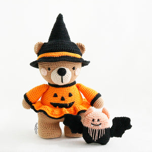 Dress-Up Amigurumi by Soledad Iglesias Silva (Madelenon)