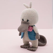 Amigurumi Treasures: 15 Crochet Projects To Cherish by Erinna Lee