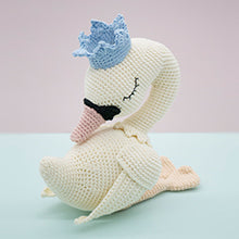 Amigurumi Treasures: 15 Crochet Projects To Cherish by Erinna Lee